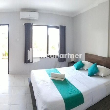Pondok Sentana Guest House At Jalan Raya Uluwatu Redpartner 乌干沙 外观 照片