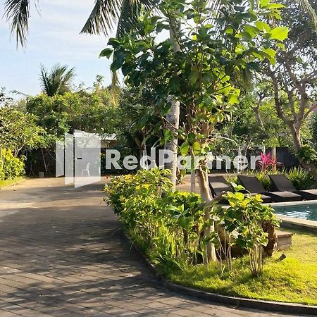 Pondok Sentana Guest House At Jalan Raya Uluwatu Redpartner 乌干沙 外观 照片