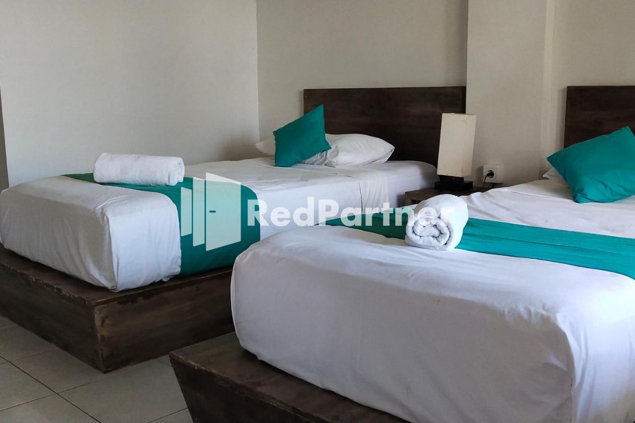 Pondok Sentana Guest House At Jalan Raya Uluwatu Redpartner 乌干沙 外观 照片
